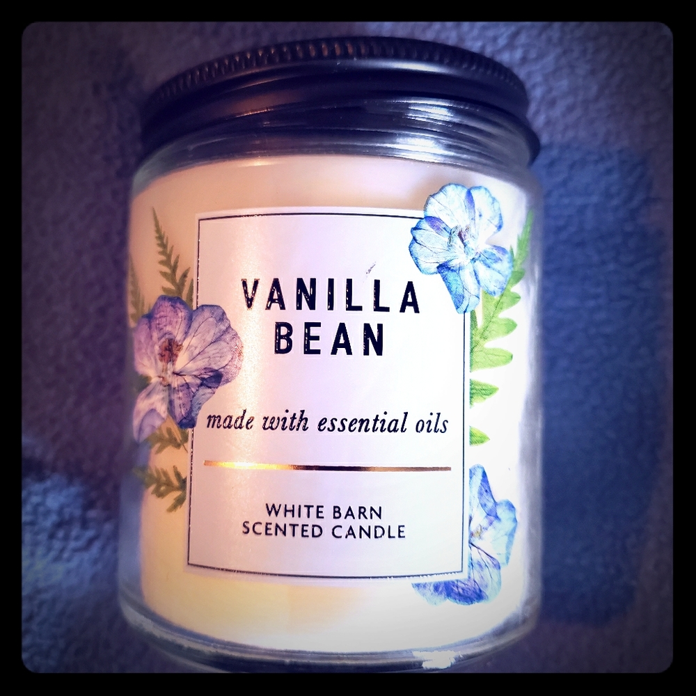 Vanilla Bean candle by White Barn